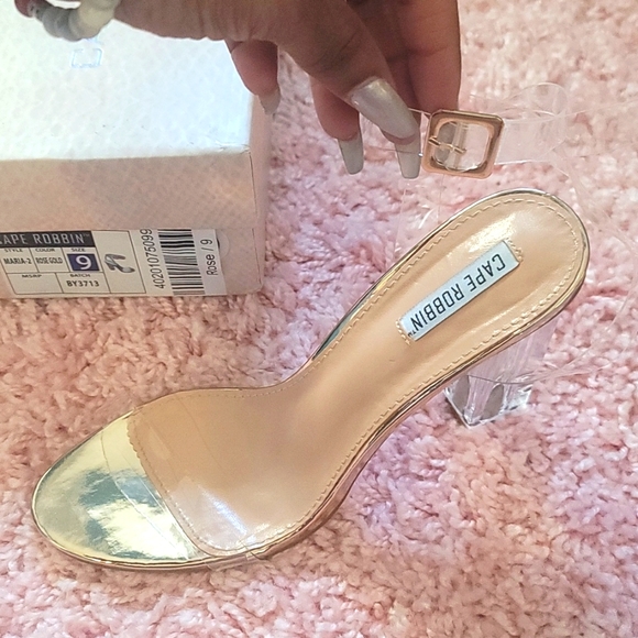 Rose gold clear ankle strap block high heel. Size 9. Cape robbin - Picture 3 of 7